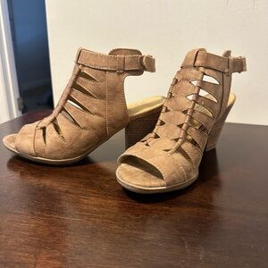 Naturalizer women’s open toe heel